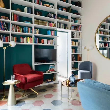 Ych-colosseo Book House *