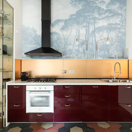 Apartment Ych-colosseo Book House