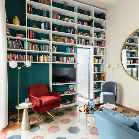 Ych-colosseo Book House *