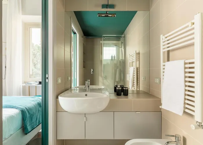 Ych-colosseo Book House Apartment