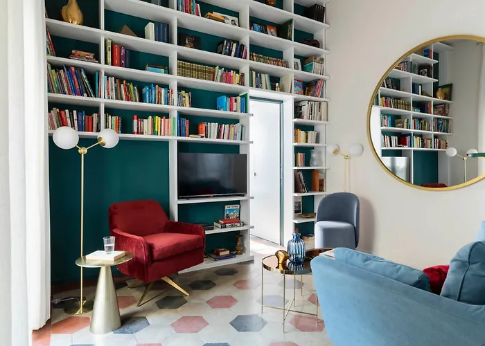 Ych-colosseo Book House *